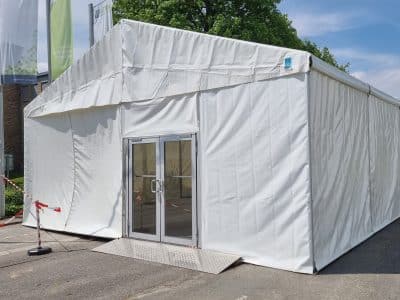 Flügeltür in silber
