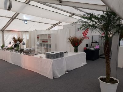 Zelt, Zeltverleih, Mietzelt, Zelt mieten, Zelt leihen, Leihzelt, Festzelt, Veranstaltungszelt, Partyzelt, VIP-Zelt, Zeltverleih Köln, Cateringzelt, Mietmöbel, Möbelvermietung