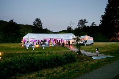 Hochzeitszelt, Eventzelt, Zeltverleih, Zeltvermietung, Cateringzelt, Festzelt, Möbelverleih, Hussenverleih