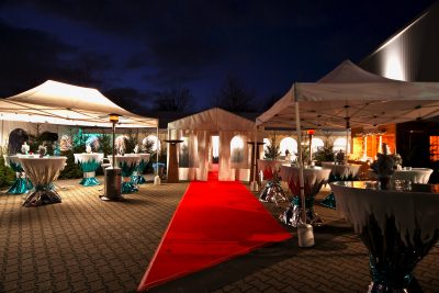Zelt beleuchtet, Multiflex-Zelt, Zelt, Zeltverleih, Mietzelt, Partyzelt, Festzelt,