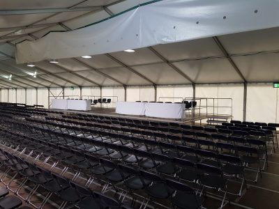 Konferenz, Bühne, Reihernbestuhlung, Zelt, Zeltverleih, Mietzelt, Partyzelt, Festzelt,
