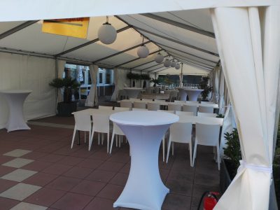 Mietmöbel, Möbelverleih, Leihmöbel, Möbel mieten, Eventausstattung, Möbelvermietung, Stuhl mieten, Stühle mieten, Tisch mieten, Tisch leihen, Barhocker, Stehtisch, Stretchhusse, Möbelvermietung Wesseling