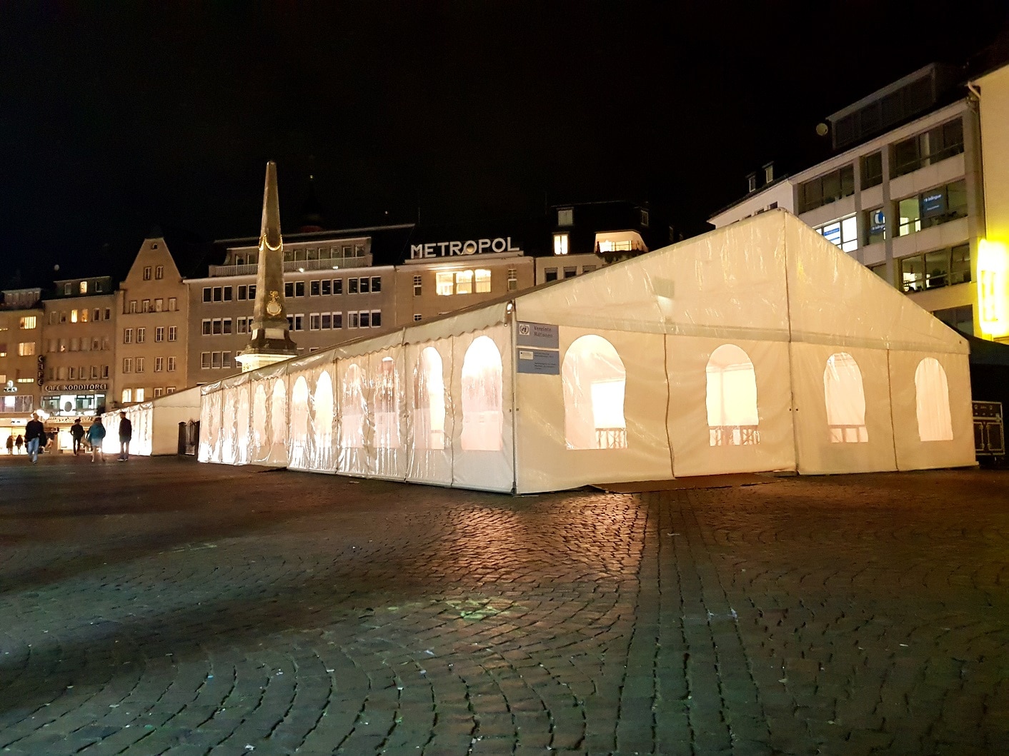 Zelt, Mietzelt, Zeltverleih, Zelt mieten, Festzeltgarnitur, Bierzeltgarnitur, Hussen, Zeltheizung,