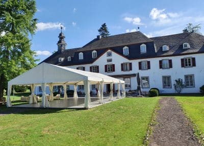 Zeltverleih, Zeltvermietung, Partyzelt, Partyzeltvermietung, Partyzelt Hürth, Hochzeitszelt, Eventzelt, Zeltverleih Hürth, Mietzelt, Zeltvermietung Hürth, Eventausstattung, Möbelvermietung, Möbelverleih, Mietsortiment, Eventvermietung, Eventverleih, Hochzeitszeltverleih, günstig Zelte mieten, Mietzelt Hürth
