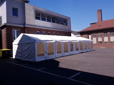 Zeltverleih, Partyzelt, 6x15m Zelt, Niederkassel, Zeltvermietung, Möbelverleih, Eventausstatter, Geschirrverleih