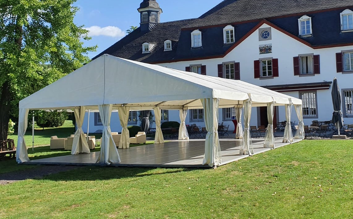 Zeltverleih, Zeltvermietung, Partyzelt, Partyzeltvermietung, Partyzelt Bergisch Gladbach, Hochzeitszelt, Eventzelt, Zeltverleih Bergisch Gladbach, Mietzelt, Zeltvermietung Bergisch Gladbach, Eventausstattung, Möbelvermietung, Möbelverleih, Mietsortiment, Eventvermietung, Eventverleih, Hochzeitszeltverleih, günstig Zelte mieten, Mietzelt Bergisch Gladbach